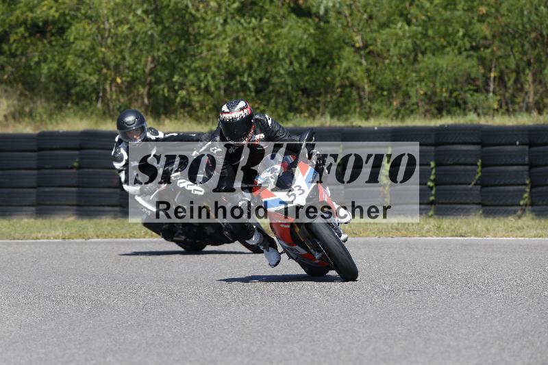 /Archiv-2025/48 25.08.2025 Cornu Master School ADR/gruen-vert/53